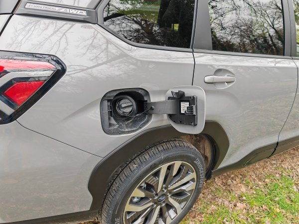 Subaru Forester 2.0i CVT Lineartronic MHEV 136 Premium