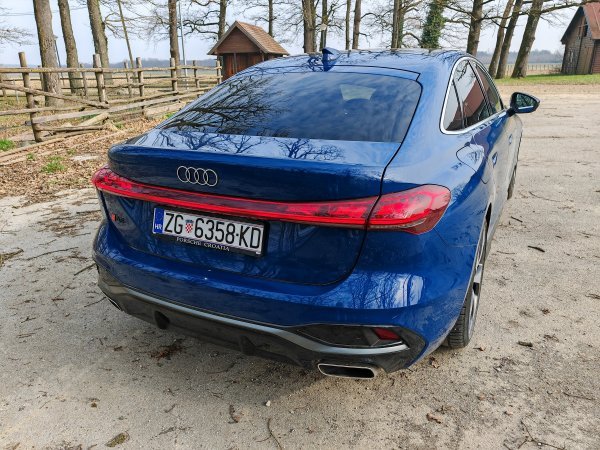 Audi A5 Limousine 40 TFSI quattro S tr