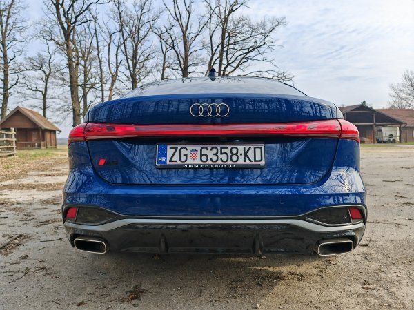 Audi A5 Limousine 40 TFSI quattro S tr