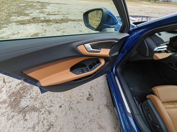Audi A5 Limousine 40 TFSI quattro S tr
