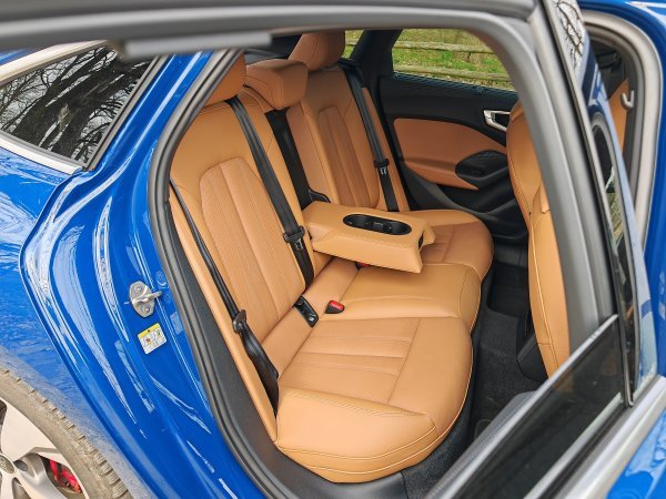 Audi A5 Limousine 40 TFSI quattro S tr