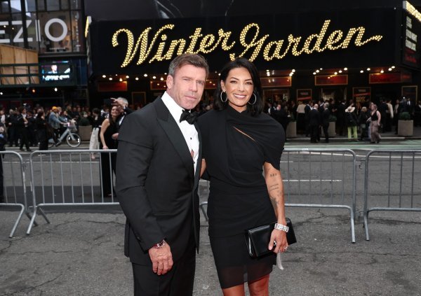 Taylor Sheridan i supruga Nicole