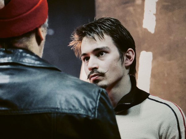 Leon Lučev i Tarik Žižak kao odrasli i mladi Bekim