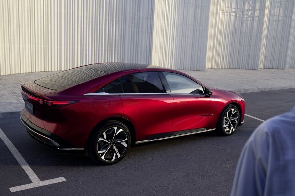 Mazda6e Soul Red Crystal