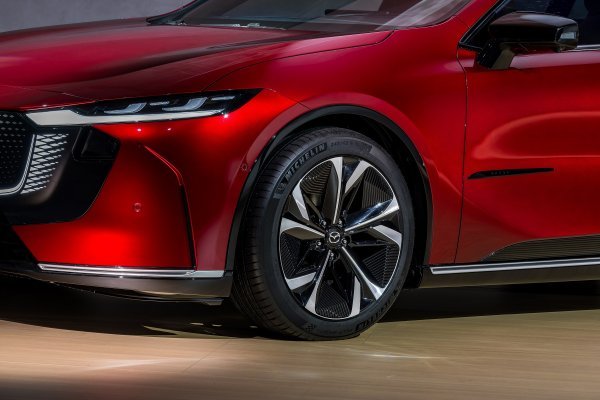 Mazda6e Soul Red Crystal