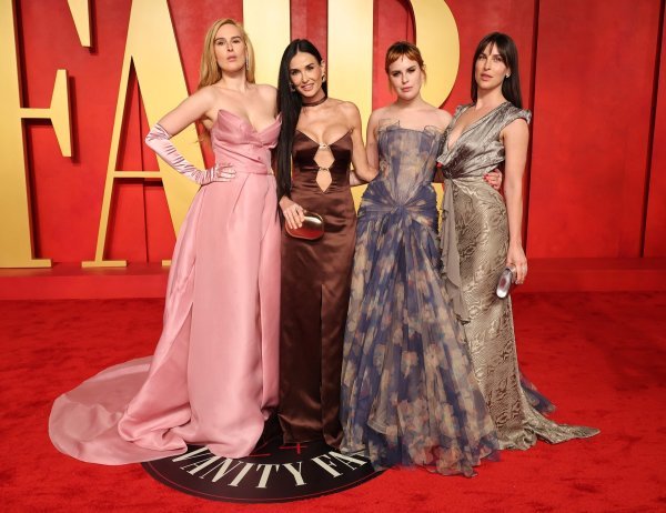 Rumer Willis, Demi Moore, Tallulah Willis, Scout LaRue Willis