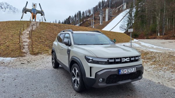 Vozili smo Daciju Duster Hybrid 140: Vrlo dojmljiv obiteljski B-SUV s izvrsnim hibridnim pogonom