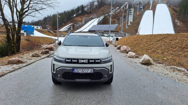 Dacia Duster Journey Hybrid 140