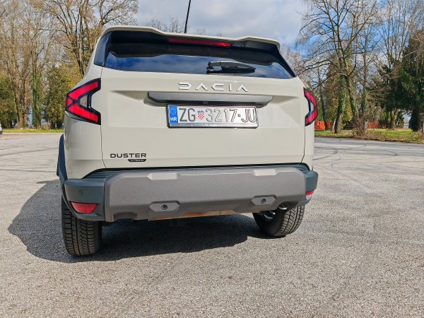 Dacia Duster Journey Hybrid 140