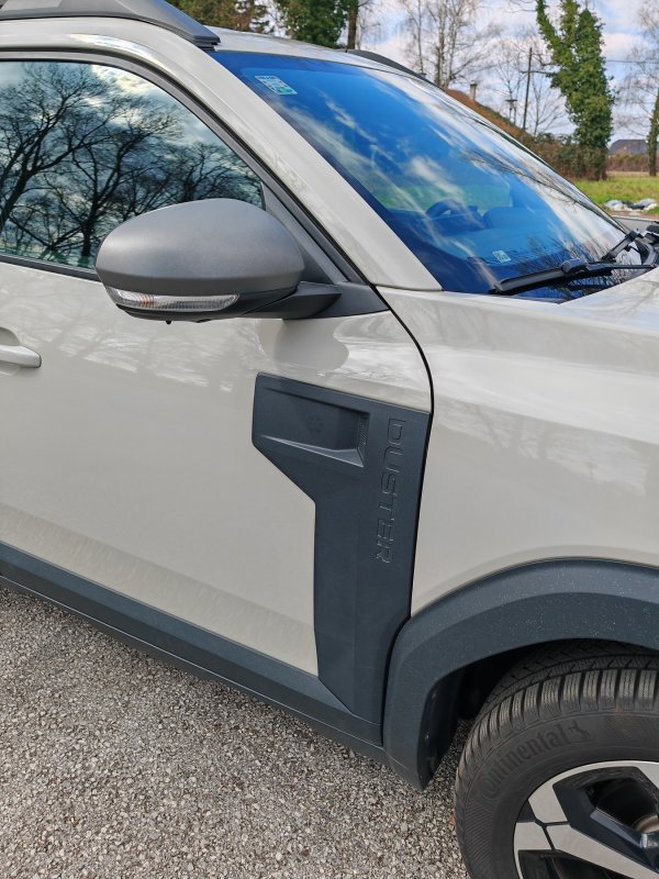 Dacia Duster Journey Hybrid 140