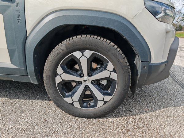 Dacia Duster Journey Hybrid 140
