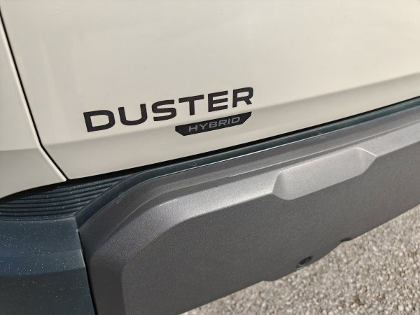 Dacia Duster Journey Hybrid 140