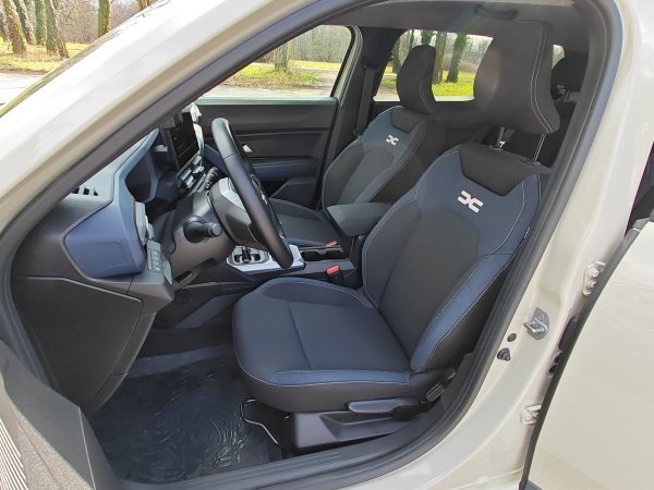 Dacia Duster Journey Hybrid 140
