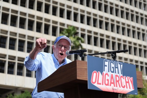 Skup Sandersa i Ocasio-Cortez u Los Angelesu