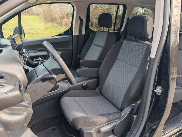 Toyota Proace City Verso Family 1.5D 130 M/T6 Long