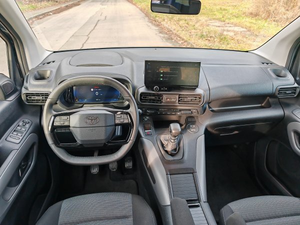 Toyota Proace City Verso Family 1.5D 130 M/T6 Long