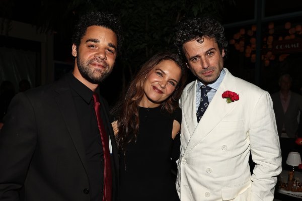 David Alverez , Katie Holmes i Luke Kirby