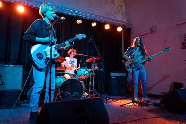 'Sporan' koncert grupe Žen u Kući tambure