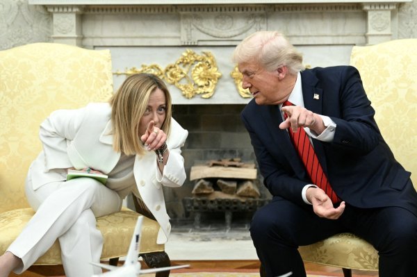Giorgia Meloni i Donald Trump u Ovalnom uredu