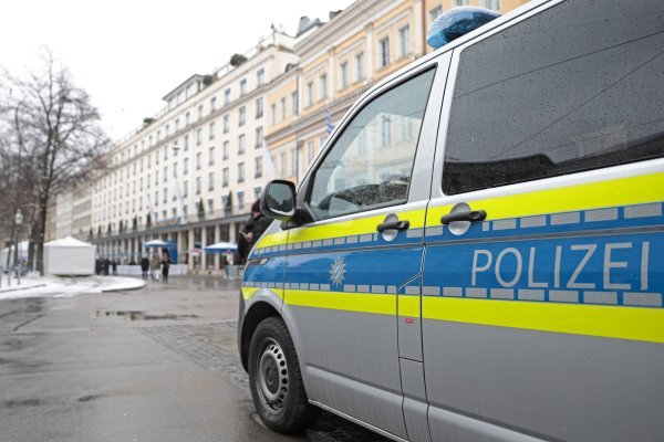 Nekoliko ozlijeđenih nakon što se automobil zabio u ljude u Stuttgartu