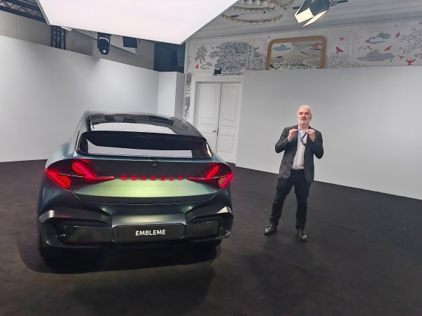 Renault Emblème
