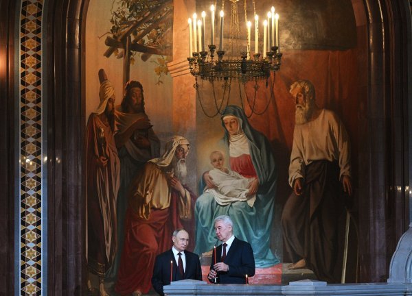 Vladimir Putin na uskršnjoj liturgiji