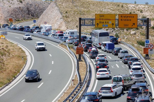 Oko Krčkog mosta gužve su redovne