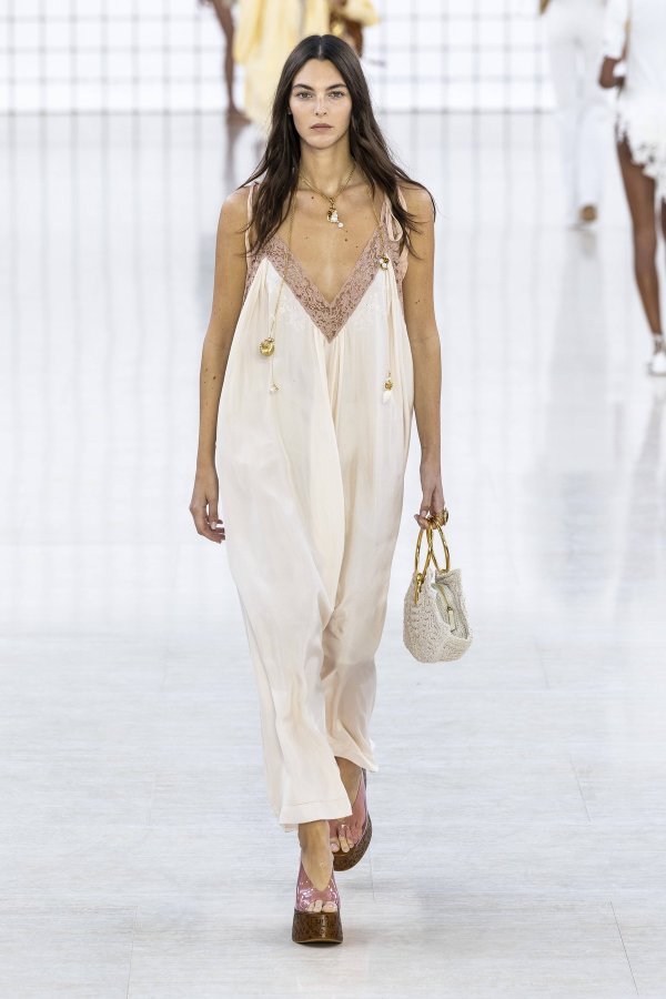 Chloe SS25