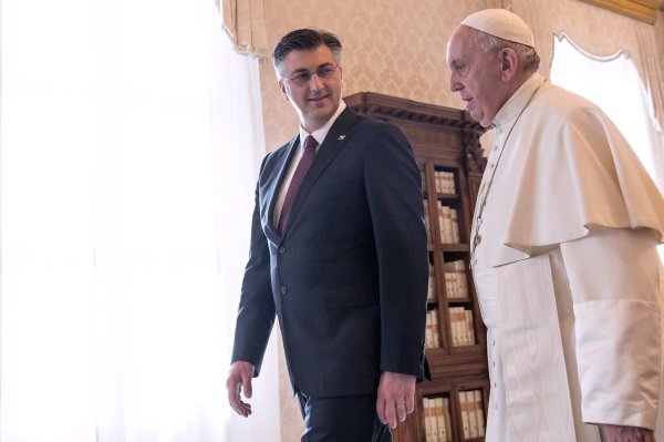 Andrej Plenković s papom Franjom