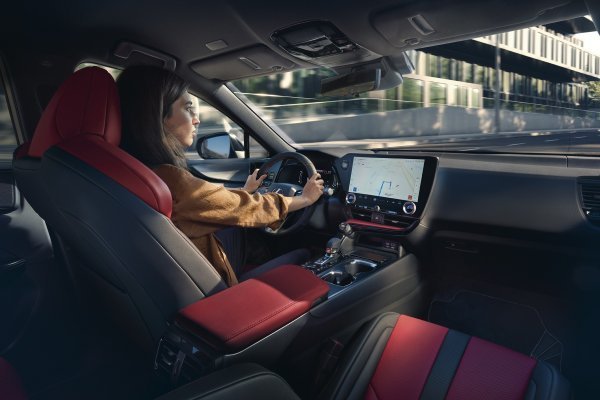 Lexus NX 450h+