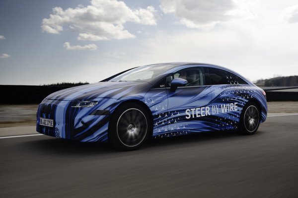 Mercedes-Benz 'Steer-by-wire' upravljanje