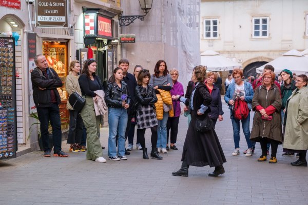 Aktivnosti promicanja čitanja uključuju i šetnju s Gornjogradskim coprnicama