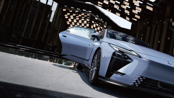 Lexus ES