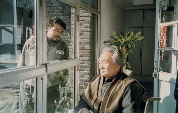 Ai Weiwei i Ai Qing u njihovu domu, Peking, 1995.