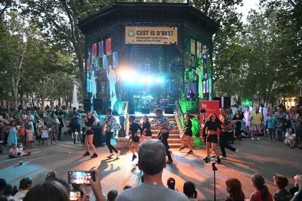 Glavna festivalska zbivanja odvijat će se na tri ključne lokacije: Zrinjevcu, Trgu bana Josipa Jelačića i Cvjetnom trgu