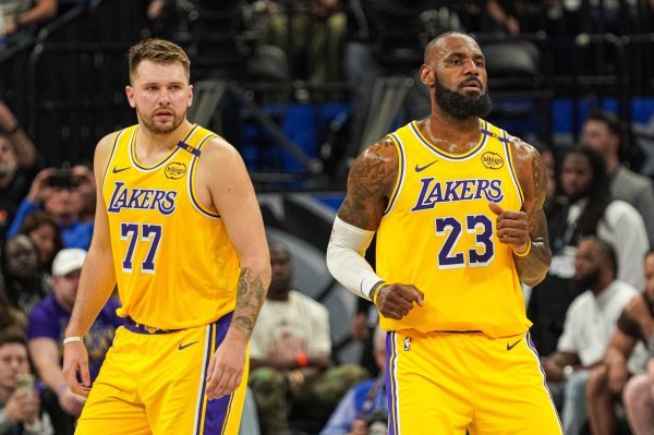 LeBron i Dončić nakon drame ispali iz doigravanja; koštala ih grozna posljednja četvrtina