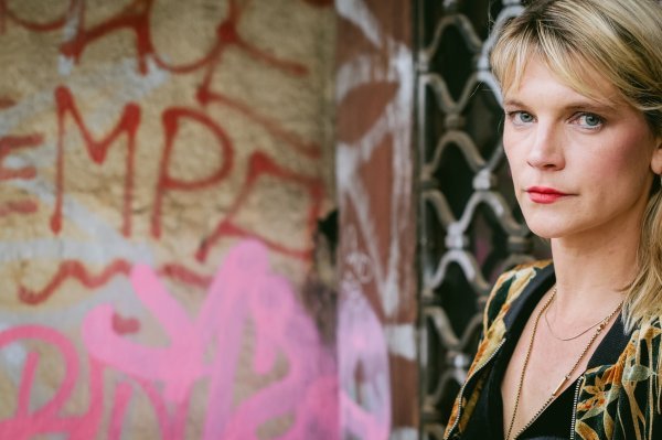 U predstavi postoji scena koja je moja osobna posveta svim imigrantima