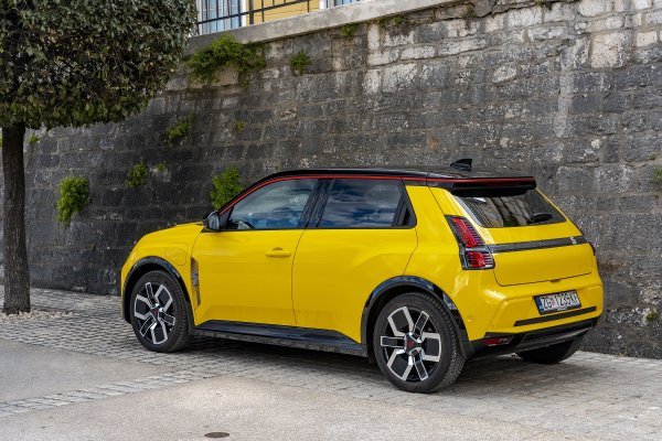 Renault R5 E-Tech Iconic Cinq 150 HP Comfort