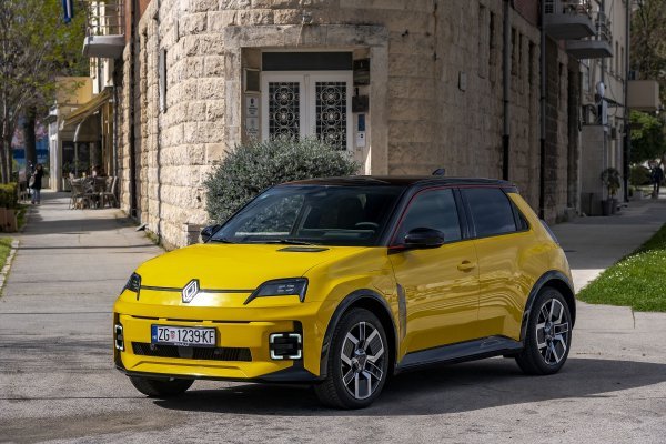 Renault 5 E-Tech electric