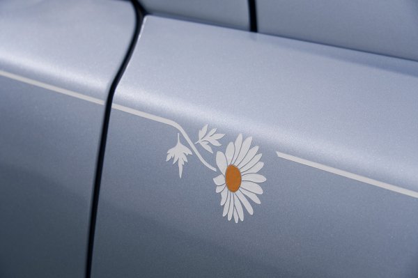 Rolls-Royce Black Badge Cullinan Daisy