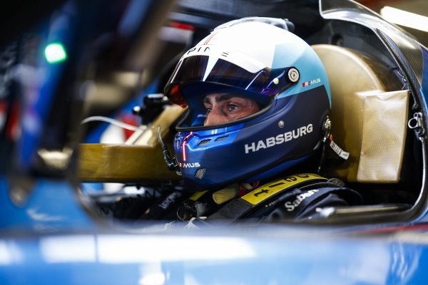 Na 2025 FIA World Endurance Championshipu vozio je za Alpine Endurance Team