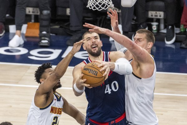 Ivica Zubac srušio rekord karijere, ali njegovi LA Clippersi su na rubu ispadanja