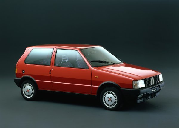 Fiat Uno Turbo i.e slavi 40. rodjendan