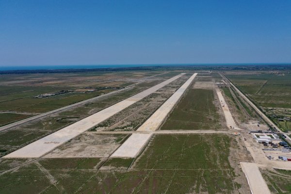 Zračna luka na rubu lagune Narta
