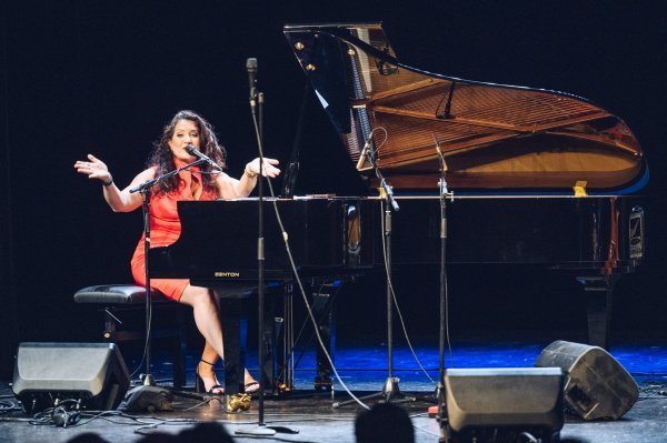 Nicole Zuraitis s kvartetom