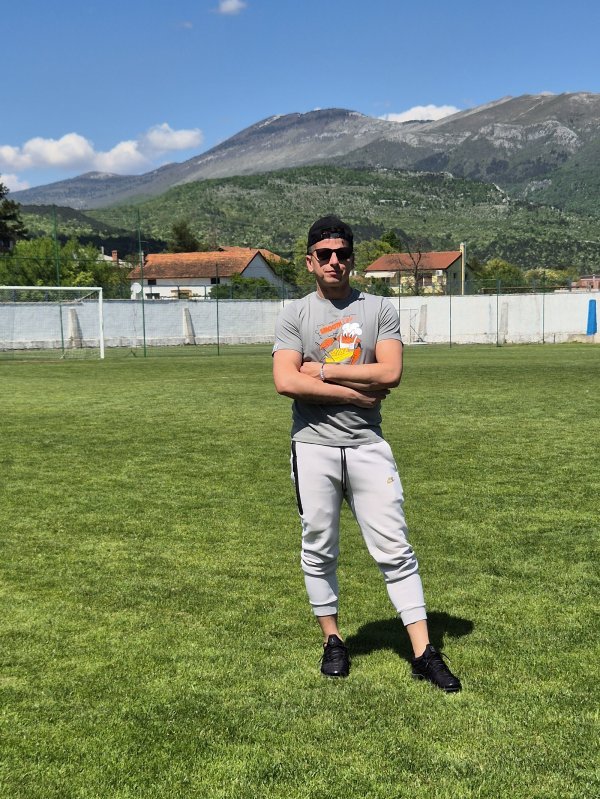 Anas Sharbini na igralištu NK Rječine