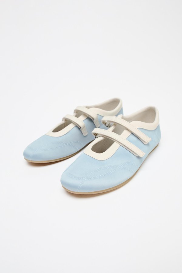 Zara ima u ponudi balerina tenisice