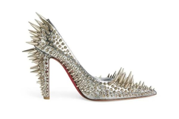 Christian Louboutin štikle s bodljama, model Estepic