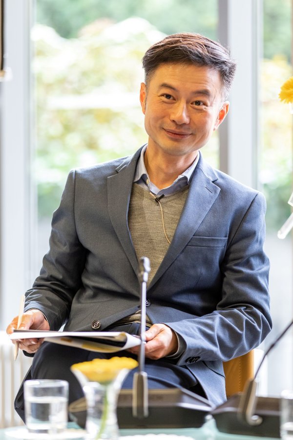 Howard Yu