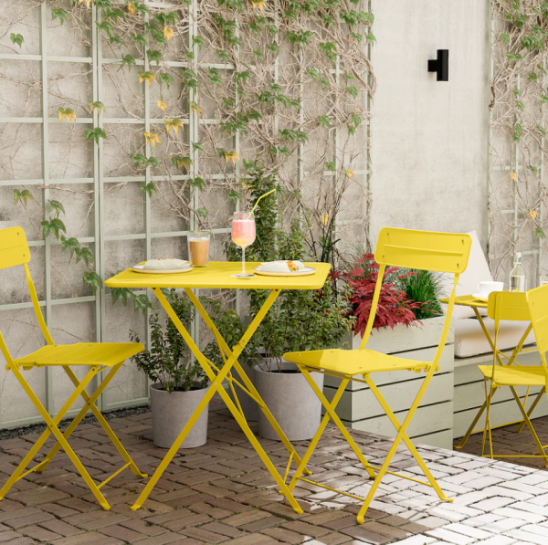 Stol i stolice iz Ikee